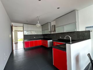 Foto 6 de Casa con jardín, 4 habitaciones y linda vista al golf  🏡✨