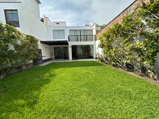 Foto 2 de Casa con jardín, 4 habitaciones y linda vista al golf  🏡✨