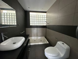 Foto 12 de Casa con jardín, 4 habitaciones y linda vista al golf  🏡✨