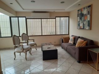 Foto 6 de En venta - Departamento amoblado en Urdesa