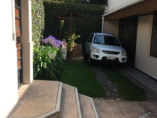 Foto 2 de CASA DE VENTA EN EL BOSQUE: UBICACIÓN ESTRATÉGICA, PARA USO COMERCIAL O RESIDENCIAL 340 M2, $350.000