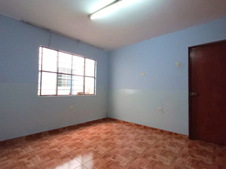 Foto 11 de Casa en Venta de 200 m² de 11 Habitaciones en Sol de Vitarte, Ate