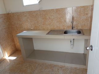 Foto 16 de LOCAL EN ALQUILER PARA OFICINAS EN LINCE 100m2