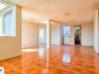 CASA EN VENTA DE 3 PISOS A 3 MINUTOS DE METRO - HUNTER