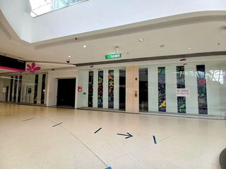 Foto 3 de LOCALES COMERCIALES EN VENTA CC SANTAFÉ BOGOTÁ