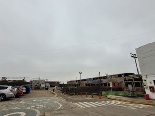 Se Vende Local Industrial Con 2 Esquinas - Carmen De La Legua