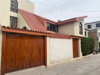 Se Vende Casa En Zona Comercial De La Pampilla