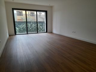 Foto 1 de VENDO DEPARTAMENTO EN PRIMER PISO DE ESTRENO MIRAFLORES