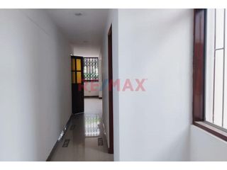 Foto 3 de Alquiler De Amplio Departamento En La Molina incluye 2 Cocheras