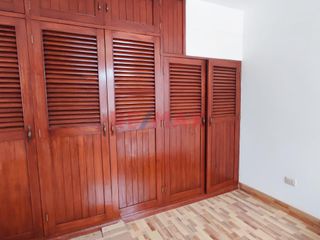 Foto 7 de Alquiler De Amplio Departamento En La Molina incluye 2 Cocheras