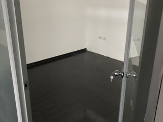 Foto 12 de VENTA EDIFICIO OFICINAS: 11.325 M2 Y 120 PARQUEOS: $8'500.000 - CENTRO NORTE
