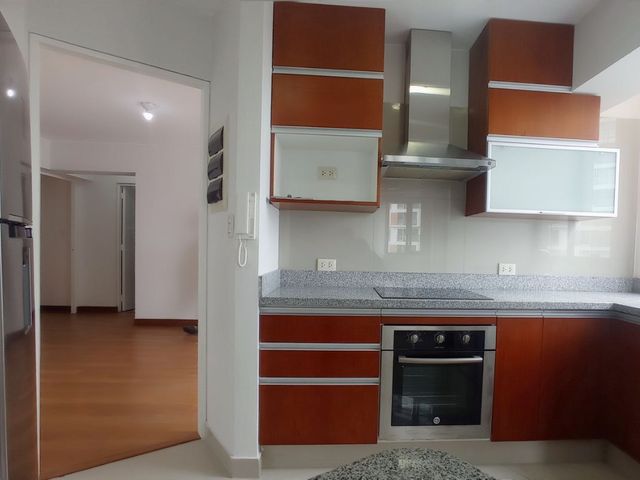 VENTA DE DEPARTAMENTO EN LINCE