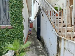 Venta de casa esquinera de una planta en Barrio del Seguro sur de Guayaquil