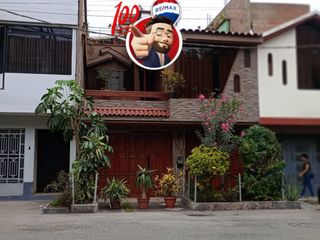 Foto 1 de Vendo Hermosa Casa Con Acceso A Las Avenidas Principales Canta Callao Y Naranjal