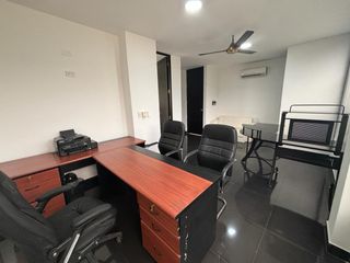 Foto 9 de SE VENDE OFICINA EN EL CENTRO DE GIRARDOT.