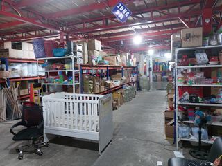 Local y bodega de venta en el Centro de Guayaquil, uso comercial, 422 m2.