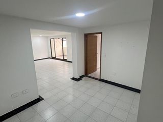 Foto 16 de Apartamento de 155 Mt2 - Oportunidad en Cabecera