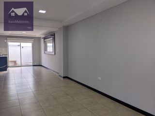 Venta linda casa 3 dormitorios, ubicada dentro de Conjunto Privado con piscina, Sector el Arenal, Tumbaco