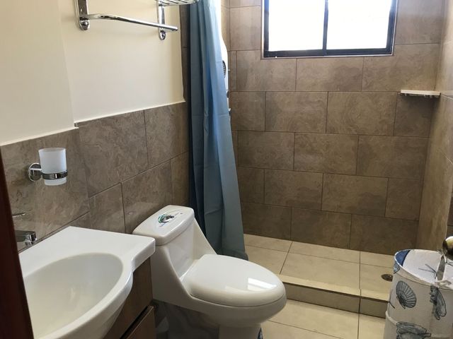 ARRIENDO CASA SECTOR CUMBAYA 460M 2500 DÓLARES MM