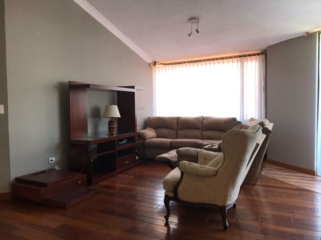 ARRIENDO CASA SECTOR CUMBAYA 460M 2500 DÓLARES MM