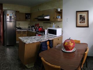 Foto 8 de SURCO VENTA CASA * AT: 304.00 M2 *AC: 378.00 M2 - 2 PISOS + AIRES  7 DORM 8 BAÑOS 2 COCHERAS