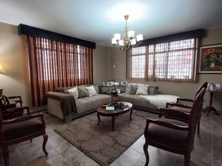 Foto 2 de VENTA DE LINDO Y ACOGEDOR DEPARTAMENTO EN URDESA CENTRAL