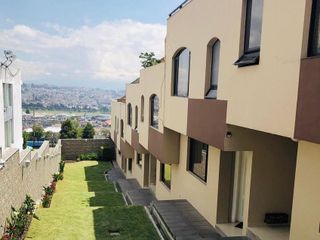 Vendo amplia y bonita casa en San Fernando norte de Quito