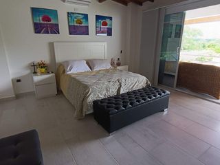 VENTA DE CABAÑA MODERNA EN SAN JERONIMO