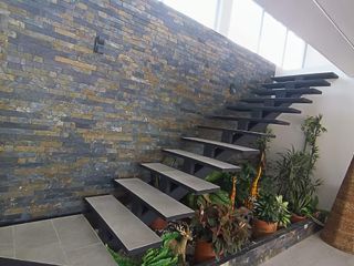 VENTA DE CABAÑA MODERNA EN SAN JERONIMO