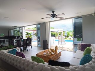 VENTA DE CABAÑA MODERNA EN SAN JERONIMO