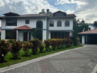 Vendo Hermosa Propiedad con 2 Casas Sector Auqui Chico 1.500 m² Terreno