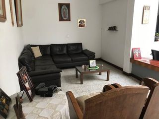 Foto 2 de Venta de Hostal y Locales Comerciales Laureles