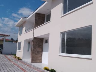 Foto 8 de Venta de casa en Conocoto.