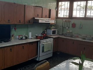 Foto 18 de Casa, 362 m2, 4 dorms, 4 baños, jardin, terraza, 2 estac, ideal Proyecto.