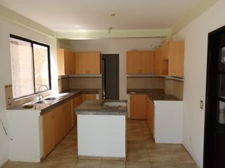 Casa de venta en Urbanización Ciudad Celeste, Samborondón, 5 dormitorios,