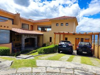 Casa de Venta en Rancho San Francisco, Nayon, Quito Ecuador.