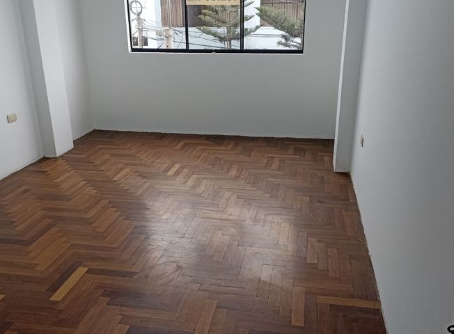 Departamento en Venta en Santiago de Surco - Więcej