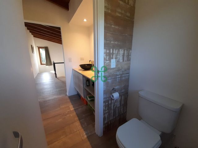 Casa en Venta 123 m2, 3 Dorm. ,en Reina Mora