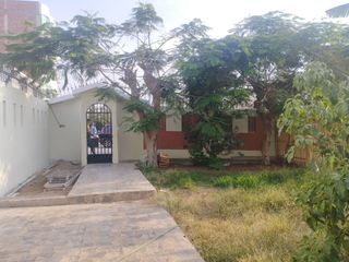 Foto 2 de Ventanilla Alquiler Casa con Areas Verdes Internas Para Vivienda y Negocio.