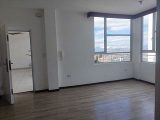 Foto 11 de Departamento en renta 2 Dormitorios Santa Lucia Norte de Quito Kennedy