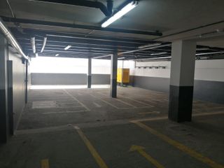 Foto 12 de EDIFICIO 860 m2 AV 10 DE AGOSTO CERCA ANACIONES UNIDAS