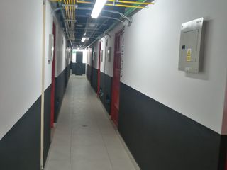 Foto 4 de EDIFICIO 860 m2 AV 10 DE AGOSTO CERCA ANACIONES UNIDAS