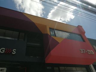 Foto 1 de EDIFICIO 860 m2 AV 10 DE AGOSTO CERCA ANACIONES UNIDAS