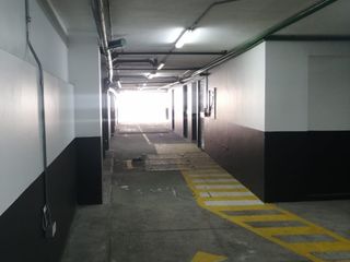 Foto 11 de EDIFICIO 860 m2 AV 10 DE AGOSTO CERCA ANACIONES UNIDAS