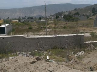 Venta de Terreno Mitad del Mundo Via Calacalí 8.400 m²  Negociable