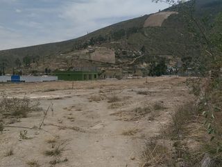 Foto 1 de Venta de Terreno Mitad del Mundo Via Calacalí 8.400 m²  Negociable