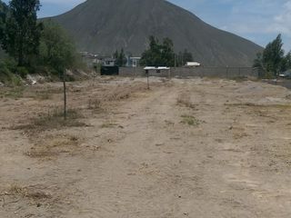 Foto 18 de Venta de Terreno Mitad del Mundo Via Calacalí 8.400 m²  Negociable