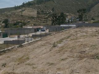 Foto 12 de Venta de Terreno Mitad del Mundo Via Calacalí 8.400 m²  Negociable
