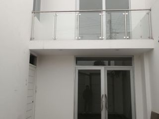 Foto 2 de VENTA DE AMPLIA Y HERMOSA CASA EN ILO, CERCA A PLAZA DE ARMAS