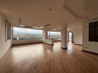 Penthouse central en venta en Loja